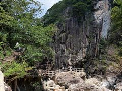-鄣山大峡谷