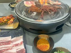 -啊美丽炭火烤肉(滑翔一店)