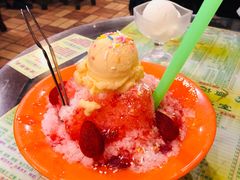 草莓刨冰伴雪糕-顺记冰室(宝华路店)