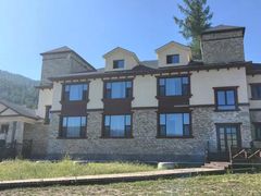 -喀纳斯鸿福生态度假酒店