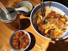 -沪西老弄堂面馆(定西路店)