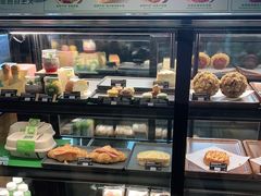 面包甜点陈列柜-星巴克(广州光明广场店)