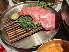 -草家酱蟹炭火烤肉店(珲春南路一店)