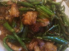 -兔行天下-鸿鹤鲜锅兔(中海国际店)