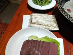 -茸梅路右拐龙虾-农家菜(松江店)