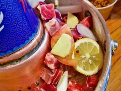 -毛辣果·贵州红酸汤牛肉火锅(西单店)