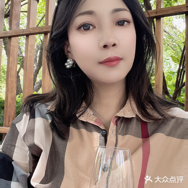 谁能懂,夏天的中午在户外享受美食的乐趣!