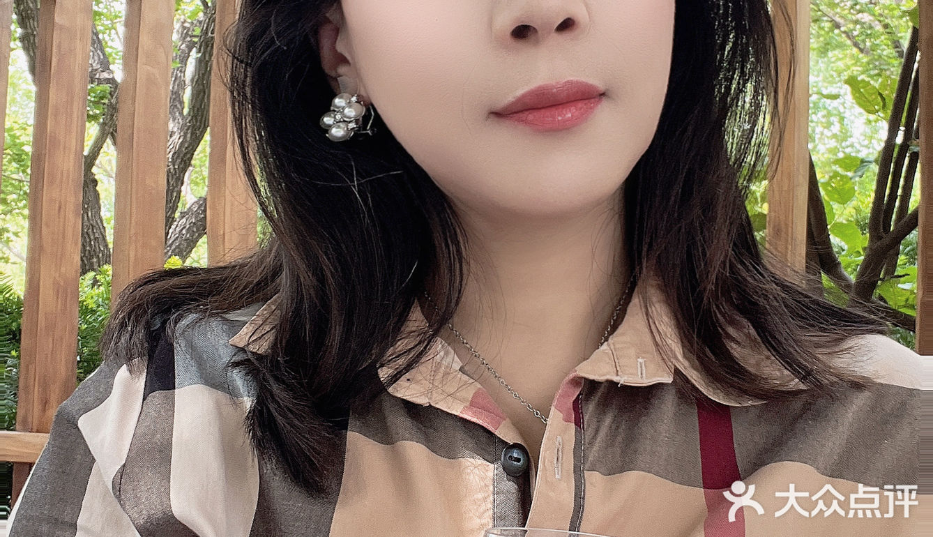 谁能懂,夏天的中午在户外享受美食的乐趣!