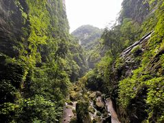 -龙水峡地缝景区