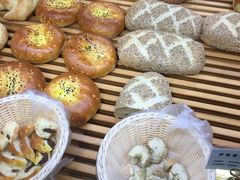 -焙丽拾光(麦凯乐直营店)