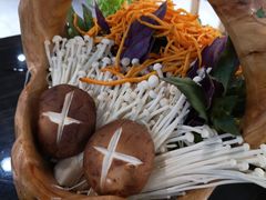 -东椰·海南椰子鸡火锅(朝阳门店)