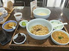 -蟹上黄·蟹黄面·江南糖水(人民广场店)
