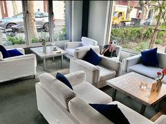 -穹六人间 people 6(岳阳路店)