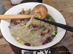 -麻婆婆白家肥肠粉(海岸城店)