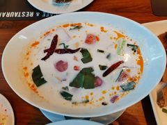 -Chom Cafe and Restaurant