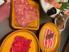 -牛YO寿喜烧·铁板烧和牛火锅自助(市府恒隆店)