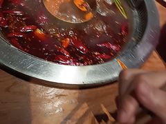 -城墙拐拐火锅(三峡广场黑金冠店)