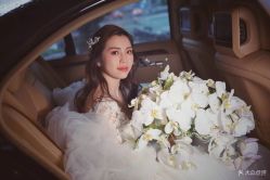 -觅白婚纱礼服馆