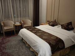 -雍村饭店(西安钟楼大差市地铁站店)