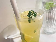 -春树下·树屋花房西餐厅(罍街AS1980店)