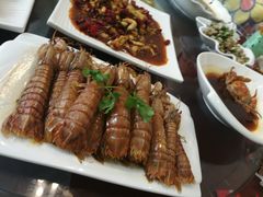 -扒虾小妹儿麻辣海鲜(宏图街店)