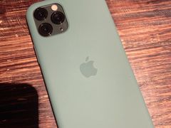 -Apple零售店(华贸购物中心店)