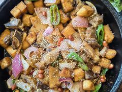 -老钟家烤羊排·敦伊阁清真餐厅胡羊焖饼