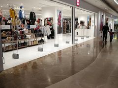 -优衣库(广州天河领展广场店)