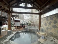 -裕龙汤泉