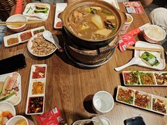 -阿润打边炉·鲜切鸡煲(华漕店)