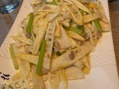 -阿洪锅贴王(小吃城店)