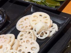 -果松木炭酸菜铜火锅·外婆参鸡汤