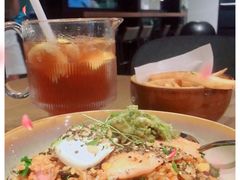 牛油果三文鱼波蛋谷物碗-gaga(深圳南山益田假日广场店)