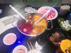 -唯爱KTV聚会餐厅(仙林东城汇店)
