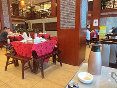 -侬佳蒸菜馆(听潮店)