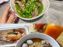 -席娜卡琳火车铁道夜市