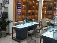 -回瑞眼镜·蔡司·依视路官方授权店(广益路万达店)