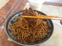 牛腩牛肚双拼热干面-牛师傅牛肉面(尚隆路店)