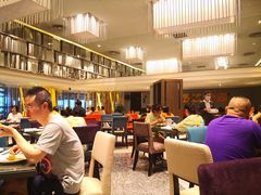 -上海滴水湖皇冠假日酒店