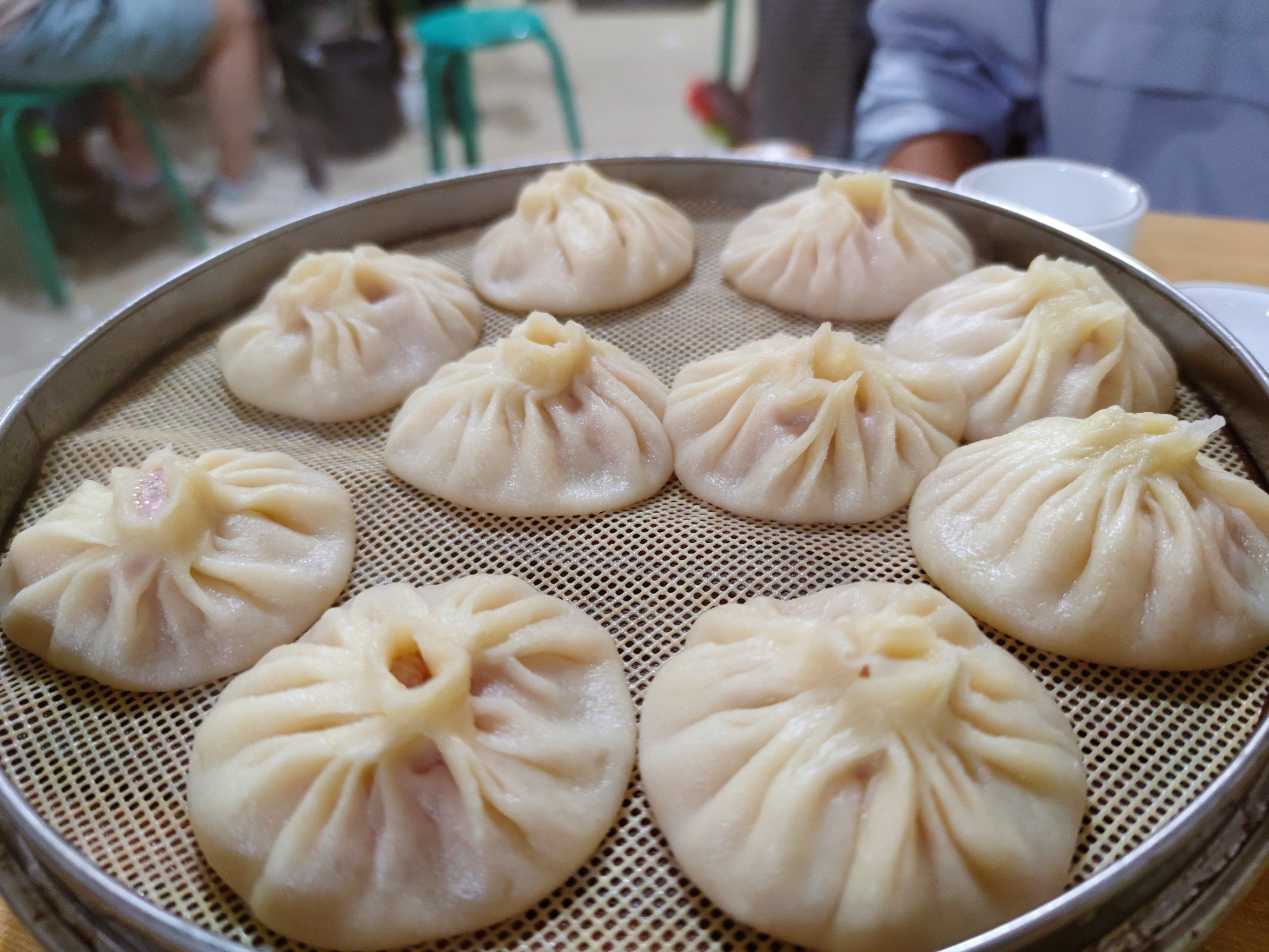 休息去吃了很多人推荐的开封本地特色灌汤包