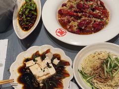 -肥肥虾庄·金牌油焖大虾(杨园滨江时代walk店)