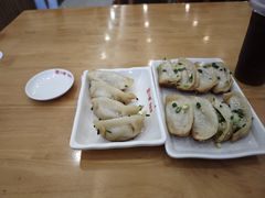 -小姜锅贴(凤凰街店)