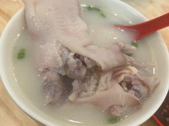 -雷祖芳老妈蹄花店