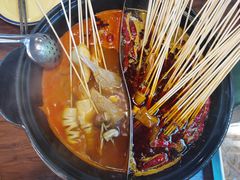 -签多多串串香火锅