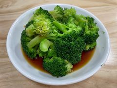 白灼西兰花-顶巧鸡汤馄饨(虹口总店)