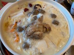 -三人行骨头王火锅(长寿店)