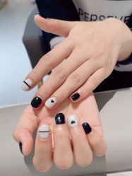 -丽心自助美甲美睫