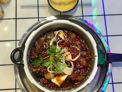 -晓彭肥肠鸡·泡椒鸡火锅(水木天地店)