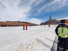 -采薇庄园四季滑雪场