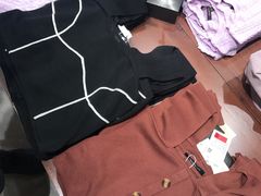 -URBAN REVIVO(高德置地广场·春广场店)